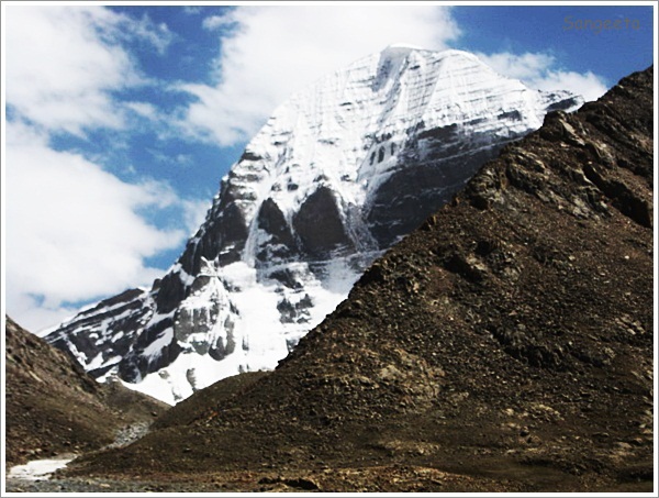 At the feet of the Mystic Mountain – Mount Kailash (Part 1)