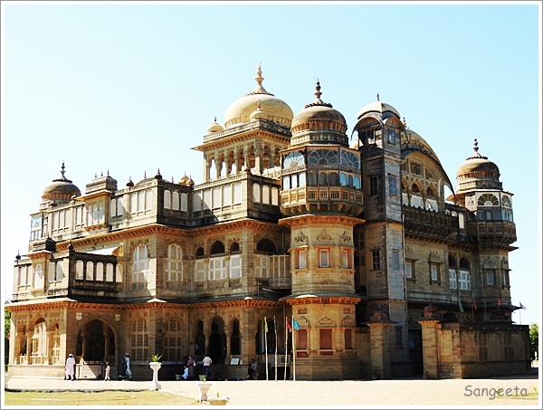 Gorgeous Vijay Vilas Palace, Mandvi,India
