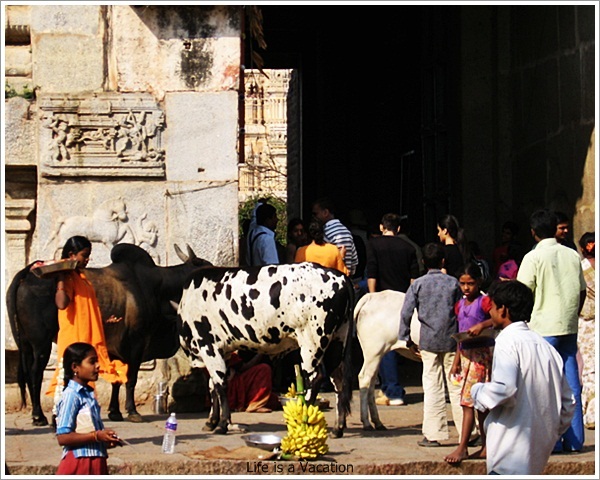 7 Usual lessons Unusually learnt in Hampi Temple