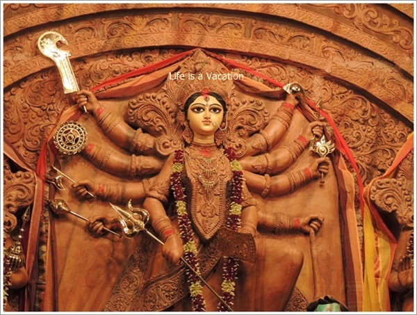 Essence of the Mother Goddess Durga, Images from Kolkata